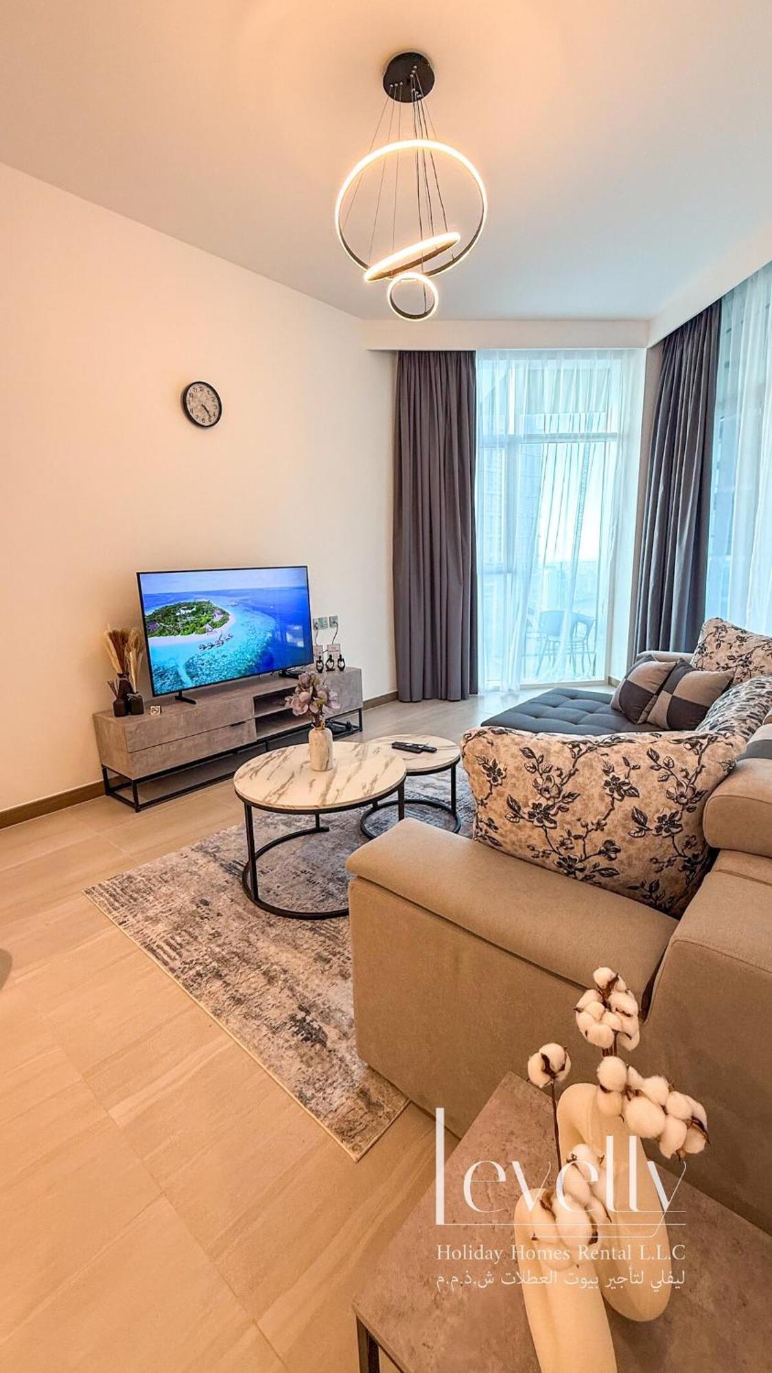 Fresh Luxury 2br With Amazing View Dubai
